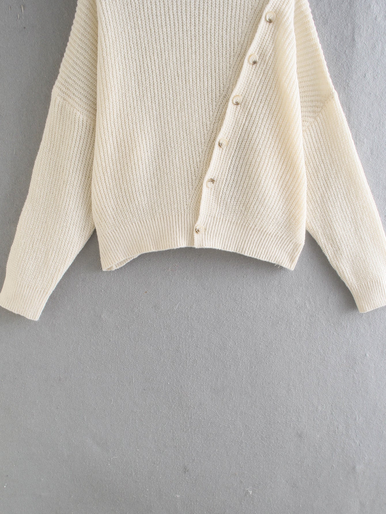 Women Autumn Style Fashion Button round Neck Long Sleeve Sweater Simple Pure Color Slimming Top