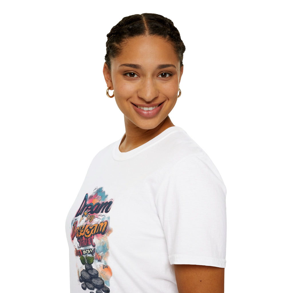 Dream Big Hustle Tee — "Dream, Perform, And Grow" Motivational Graphic T-Shirt