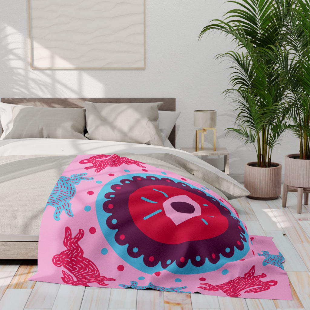 Pink Arctic Fleece Blanket — Mystical Eye & Polar Bear Pattern Cozy Throw
