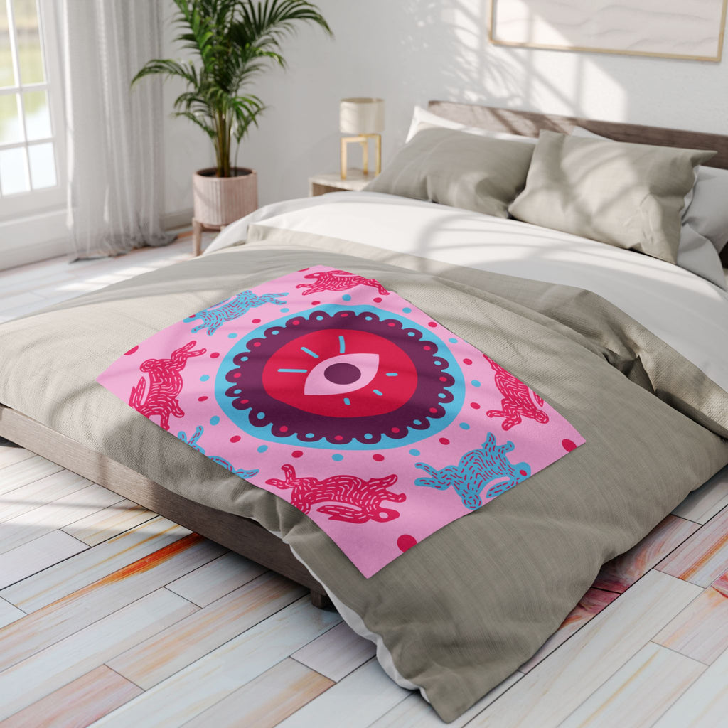 Pink Arctic Fleece Blanket — Mystical Eye & Polar Bear Pattern Cozy Throw
