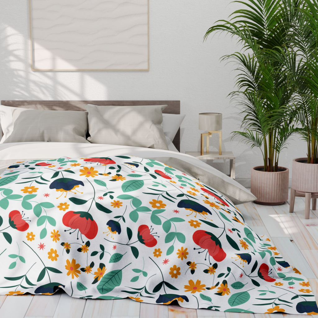 Floral Fleece Blanket — Colorful Retro Flower Pattern Cozy Throw