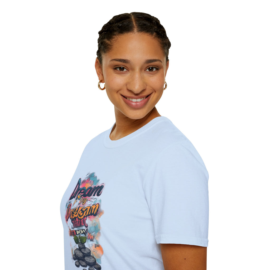 Dream Big Hustle Tee — "Dream, Perform, And Grow" Motivational Graphic T-Shirt