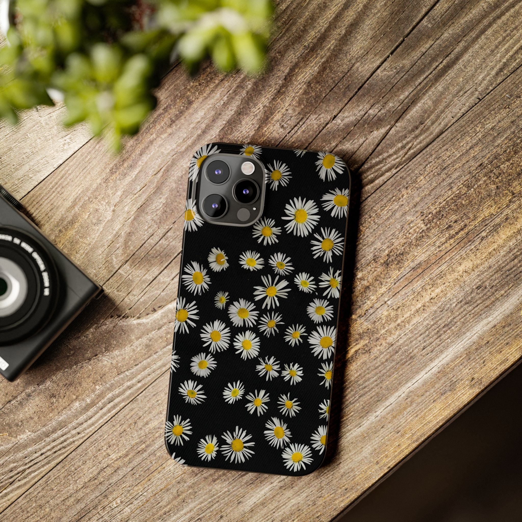 Daisy Pattern Slim Phone Case — Black Background Floral iPhone Case