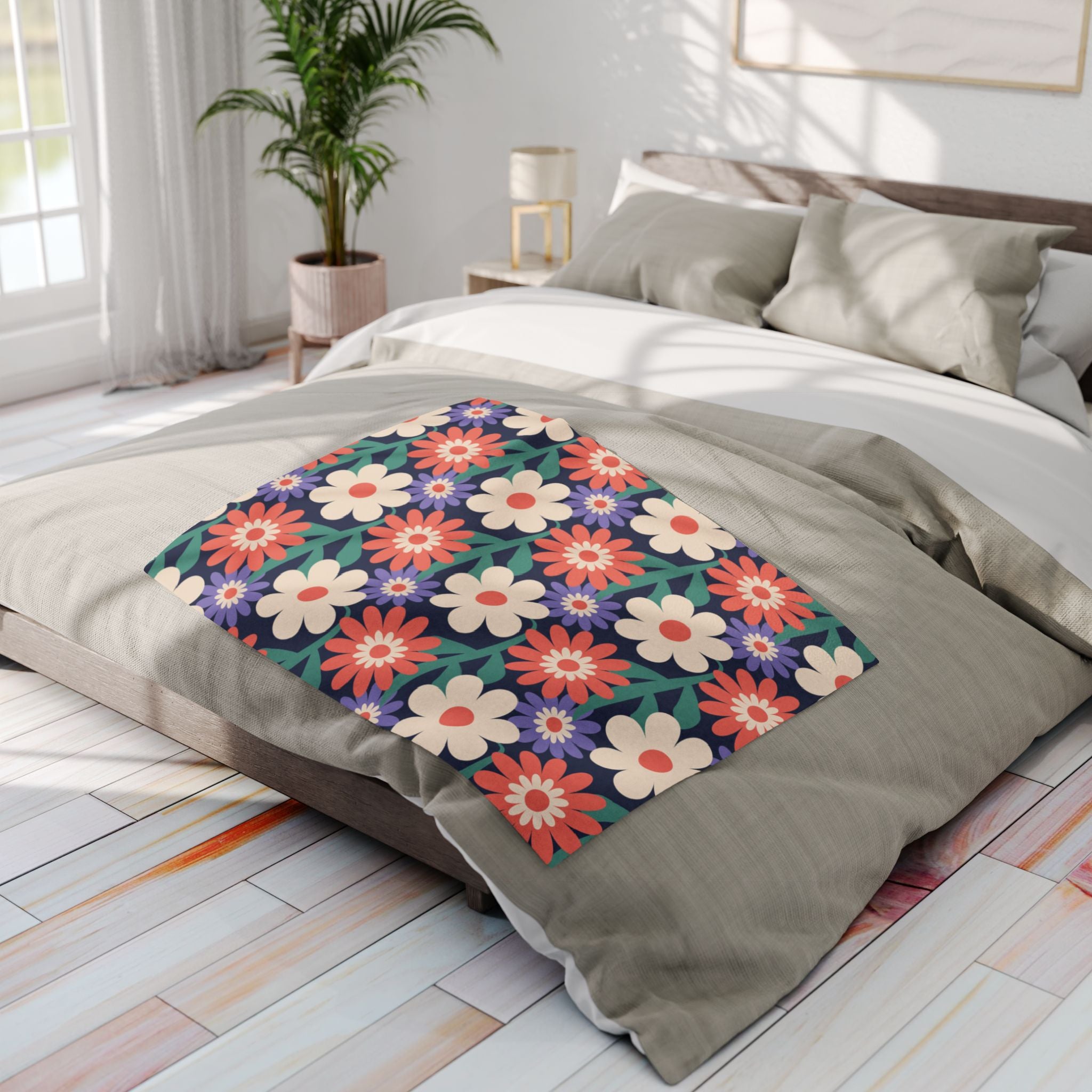 Floral Fleece Blanket — Retro Daisy Cozy Throw