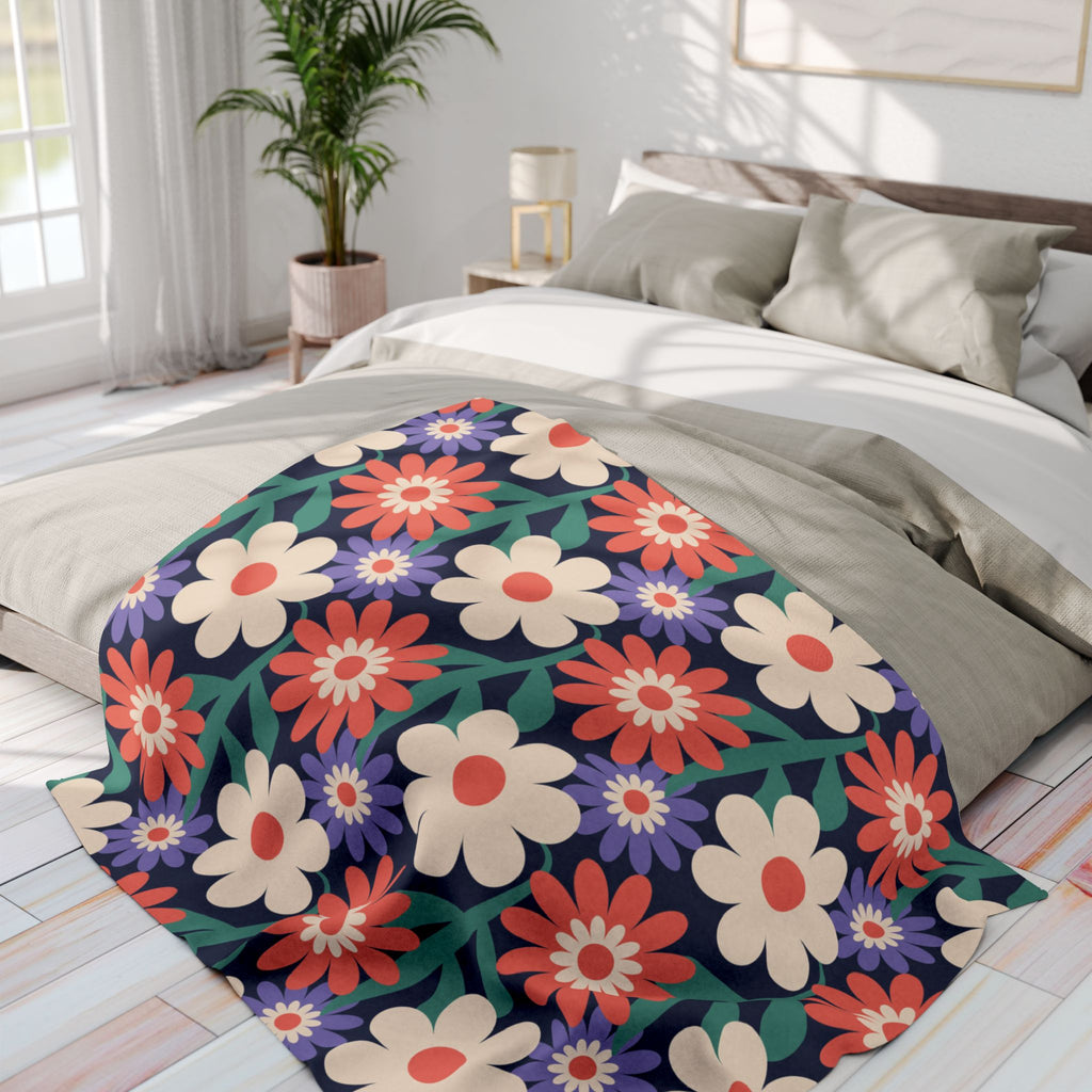 Floral Fleece Blanket — Retro Daisy Cozy Throw
