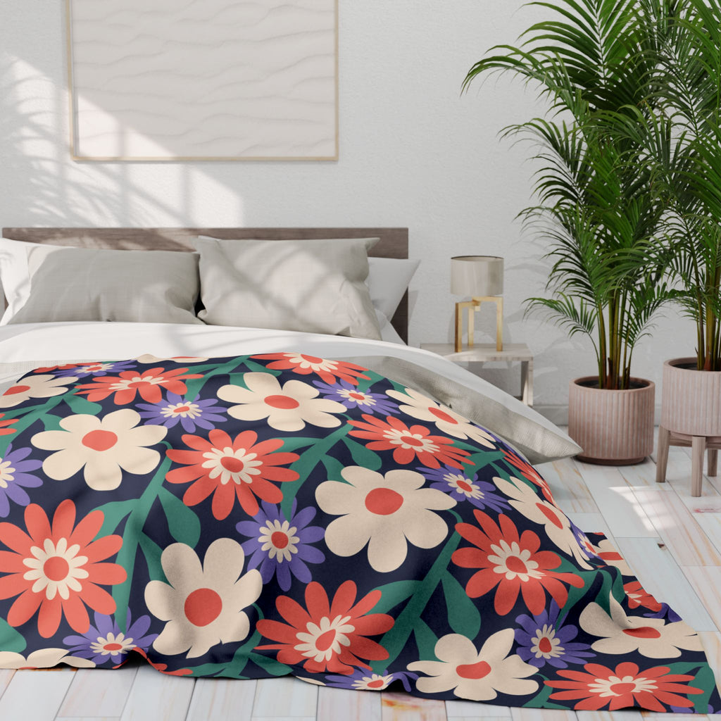 Floral Fleece Blanket — Retro Daisy Cozy Throw