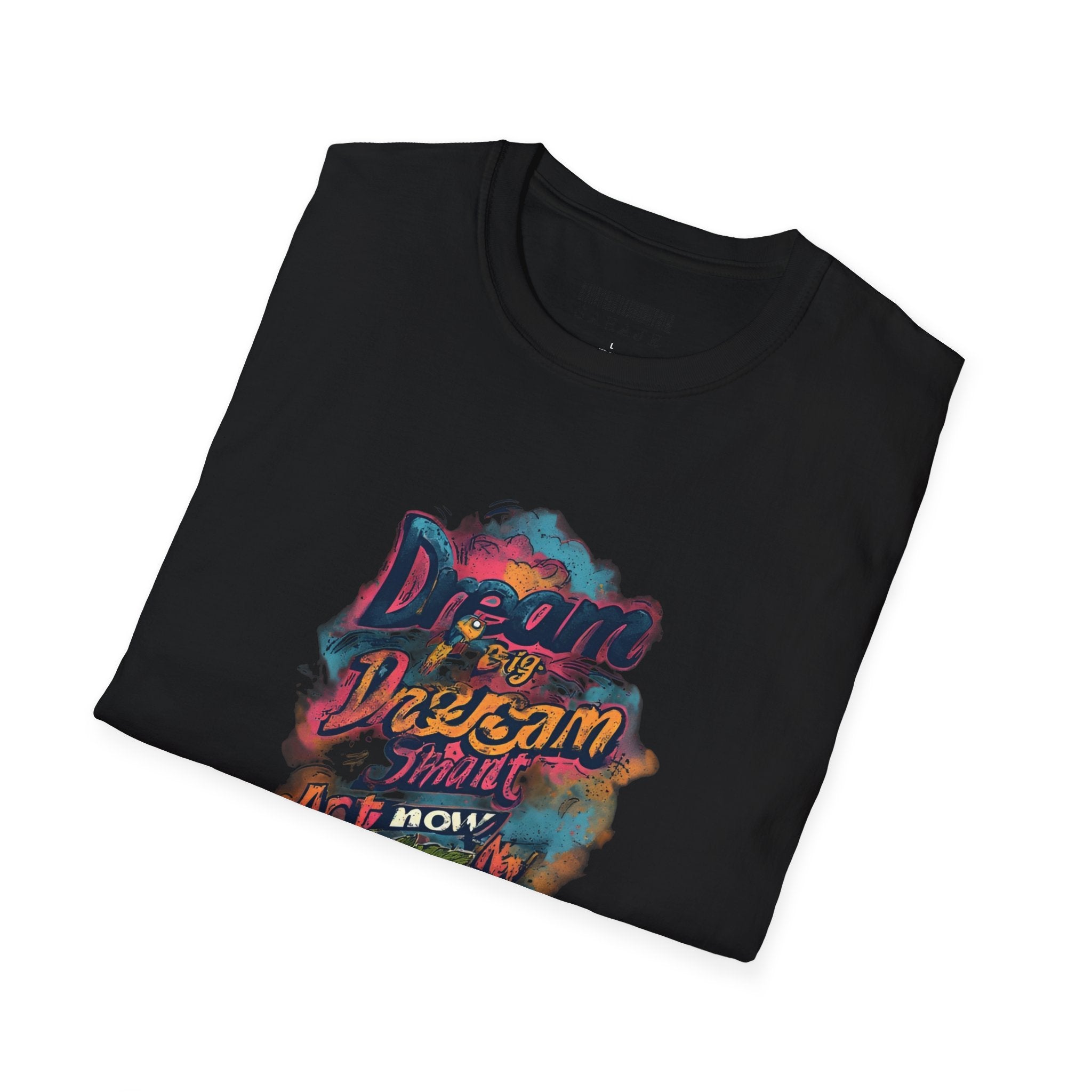 Dream Big Hustle Tee — "Dream, Perform, And Grow" Motivational Graphic T-Shirt