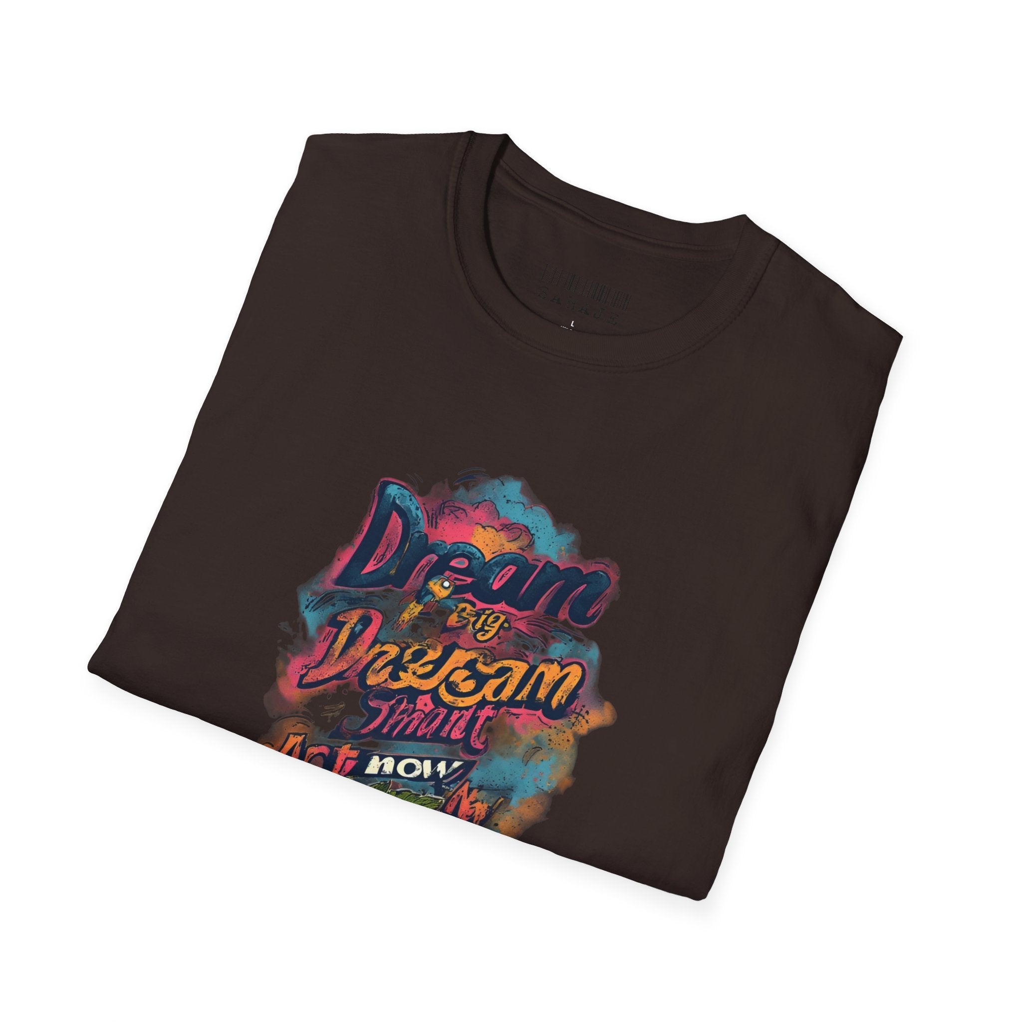 Dream Big Hustle Tee — "Dream, Perform, And Grow" Motivational Graphic T-Shirt