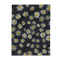 Daisy Scatter Arctic Fleece Blanket — Cozy Floral Throw